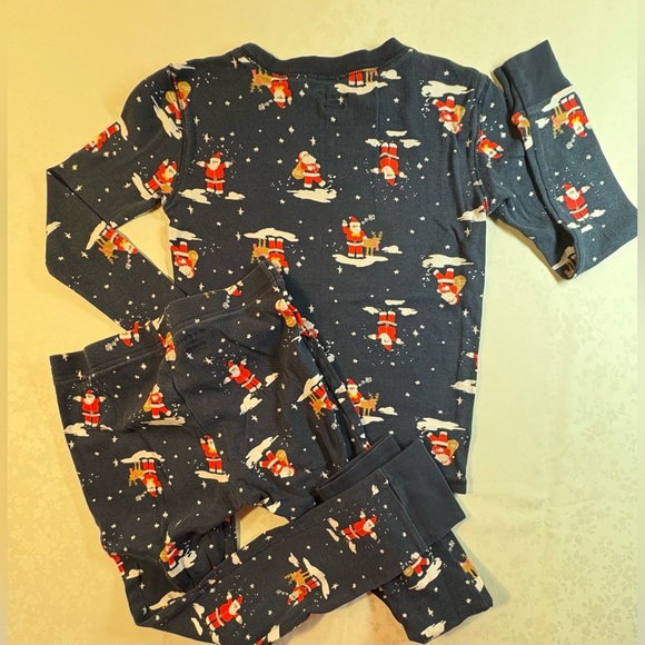 Bundle EUC Tops Button Down & Fleece; 2 GUC Pajamas Cars & Christmas/Santas - Picture 14 of 16